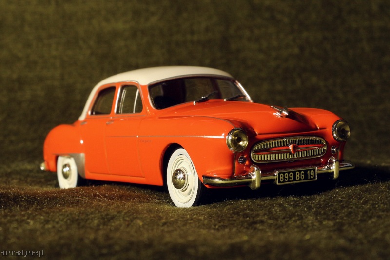 Renault frégate grand pavois 1956 1/24 nine miniature car collection 